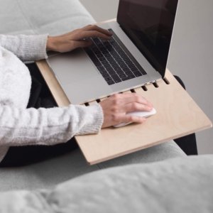 support ordinateur portable en bois de bouleau beige