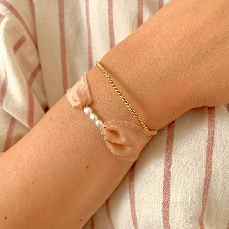 bracelet jonc plaque or dore